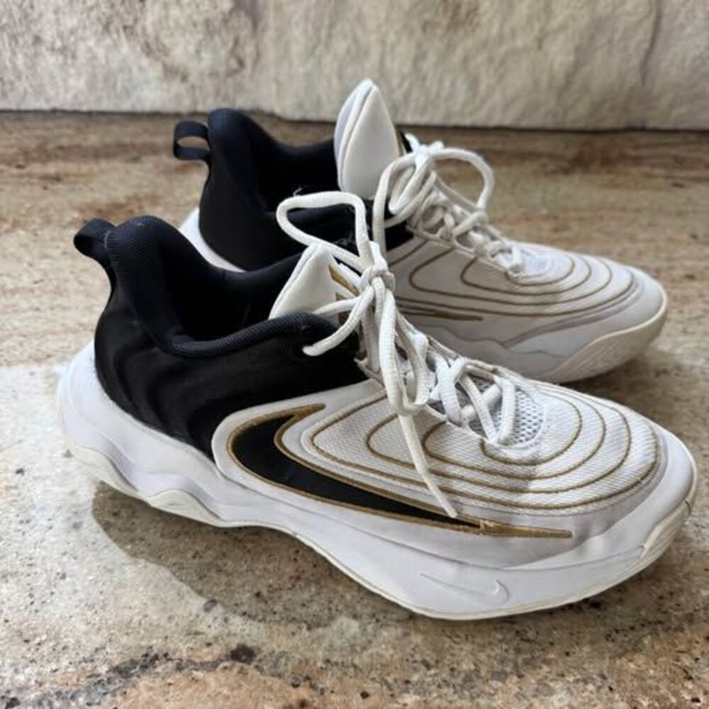 Nike Giannis Immortality Basketball Shoes Boys Size 6Y